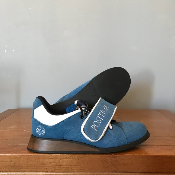 position weightlifting shoes